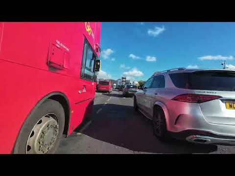 Видео: День после ночи Халлуина в Лондоне