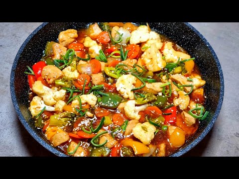 Видео: Курица с овощами в кисло-сладком соусе 🥘 Рецепт просто и со вкусом
