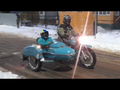 Видео: Зимний прохват на колясыче с ребенком до деревни