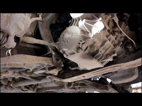 Видео: Как снять коробку передач 1часть на Мицубиси РВР N28W Mitsubishi RVR 1993 года