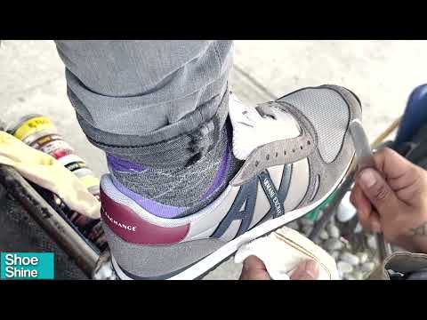 Видео: ЧИСТКА ОБУВИ НОЖОМ - Специальная техника ASMR Видео #shoeshine #asmr #shoes #armani