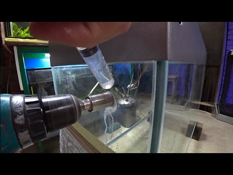 Видео: Как быстро и просто просверлить отверстие в стекле.