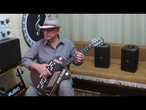 Видео: МОЛОДАЯ.  ( Амирамов )