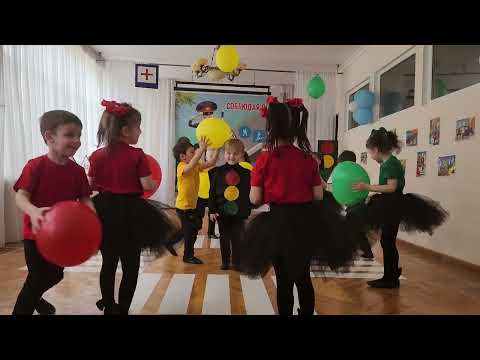 Видео: Агитбригада по ПДД "Безопасные дороги детства". Средняя группа МБДОУ " Детский сад 53"