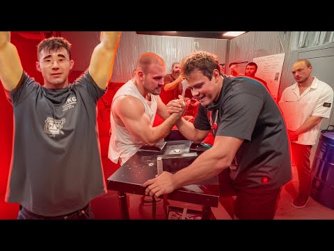 Видео: САРЫЧЕВ vs СКУЛБОЙ! АРМФАЙТЫ ЛЕГЕНД! АКИМБО ЛАЛЕТИН МОРОЗОВ! лучшее стрим твич гига сквад