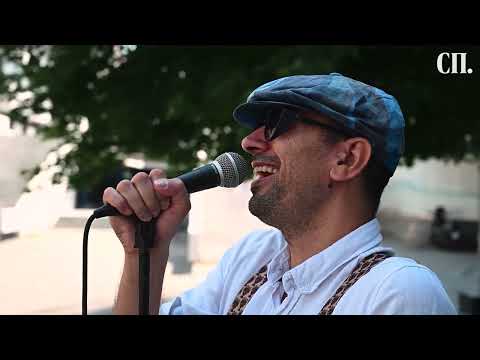 Видео: Муабет со уличниот музичар Марко Чварко