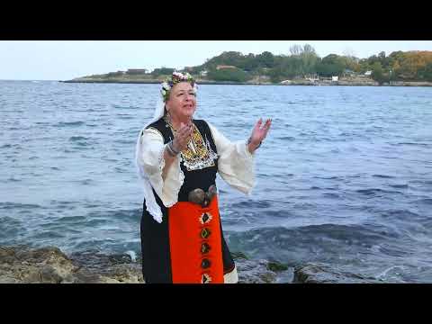 Видео: Златка Ставрева- Булгария свири, любе Златку ле