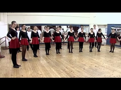 Видео: "Знаете ли как" - Народни танци ФТА ' Иглика ' част 2 - 07.0.2015