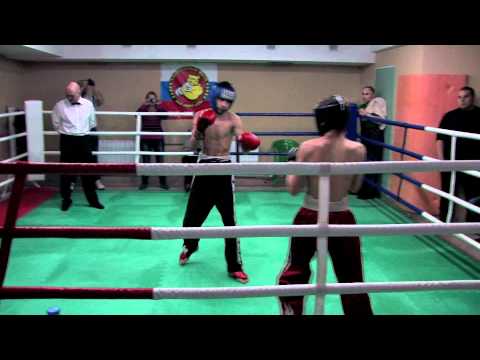 Видео: 14-летний кикбоксёр - Дмитрий Жаворонков