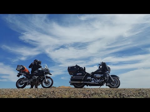 Видео: Harley-Davidson Electra Glide, BMW R1200GS и Лунь