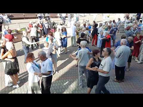 Видео: Ах, какие женщины!!!