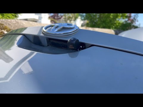 Видео: Установка камеры заднего вида на Toyota Auris 2012–2016 гг., Android-блок.