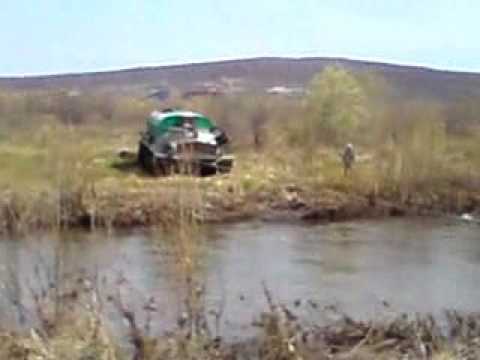 Видео: Не удачно переплыл ручей. КАМЧАТКА