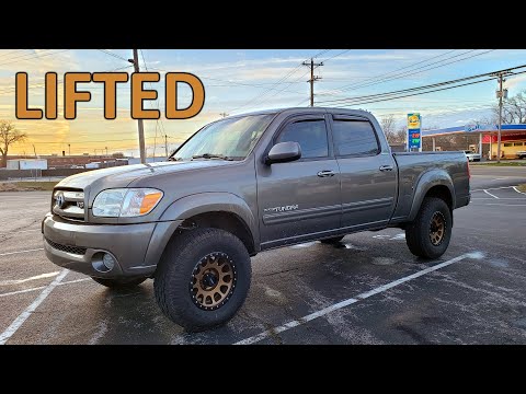 Видео: ЛУЧШИЙ способ поднять ваш Tundra первого поколения — Bilstein 6112s, Camburg UCA, Wheelers Add-A-...