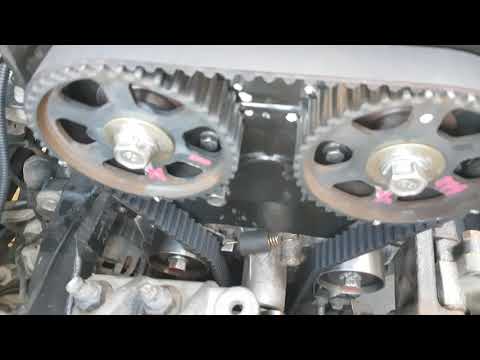 Видео: установка шестерён распредвала Kia Spectra 1.6 . Метки при замене ремня ГРМ Киа Сектра