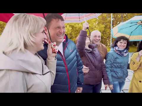 Видео: СУПЕР Привітання від батьків  для випускників