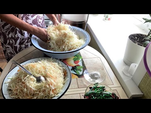Видео: Витаминная, квашеная капуста в собственном соку.