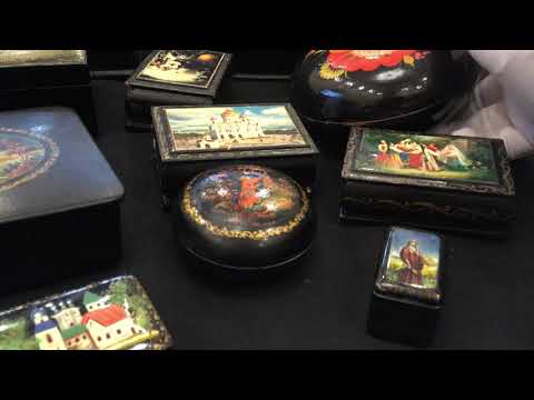 Видео: ШКАТУЛКИ РУЧНАЯ РАБОТА МСТЕРА ФЕДОСКИНО ПАЛЕХ И ДРУГИЕ