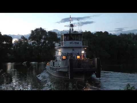 Видео: Буксиры РТ-392 и Речной-83 с баржей 577