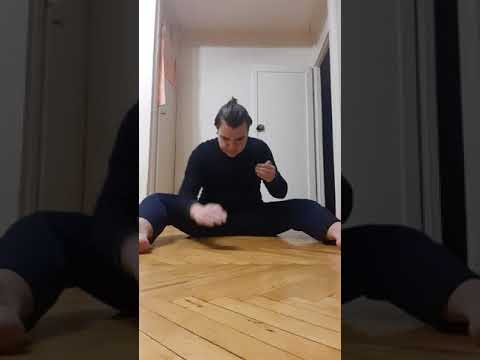 Видео: Репях Антон - этюд "робот пылесос" версия 2.0