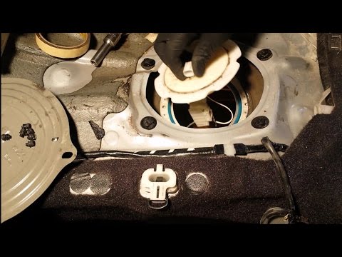 Видео: Снять топливный насос. Infiniti M45 M35 06+