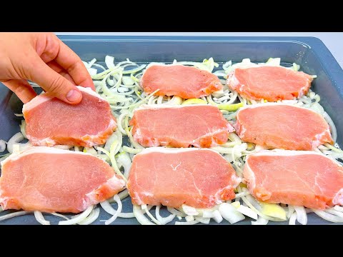 Видео: Выкладываем мясо на лук и через 10 минут у вас вкусный ужин!
