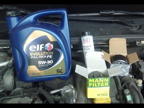 Видео: Рено Меган 3. Замена масла в двигателе. - Renault Megane 3 1.5 dCi. Replacing the oil in the engine.