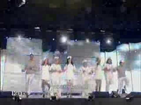 Видео: "Новая Волна 2005" , Общая песня первого дня