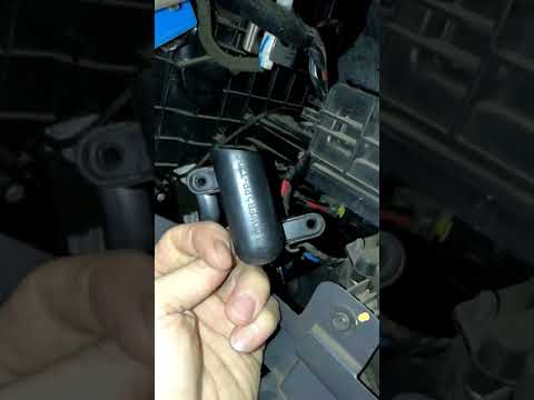 Видео: Промывка радиатора печи на KIA RIO 2 (2007) без снятия панели.