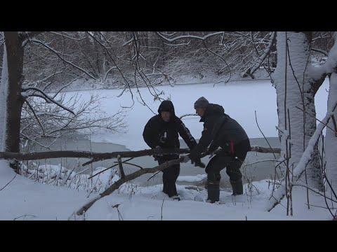 Видео: Забрались в логово щук!Клюют даже на пустой крючок!