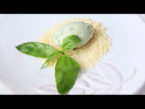 Видео: Мороженое из базилика / Basil ice cream