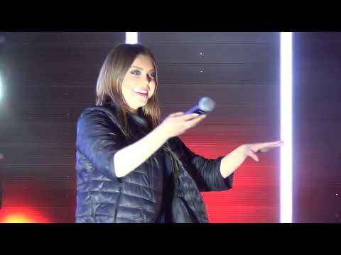 Видео: Певица Акула,( Оксана Почепа) в городе Домодедово