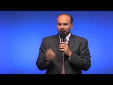 Видео: 4. Бог говорит через окружающих. - Проповедь Виталия Олийника. 08.20.2011