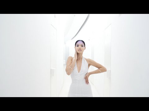 Видео: Елена Сиракова - Толкова Студен