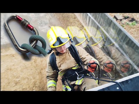 Видео: Альтернативный способ классического варианта самоспасения с помощью спасательной веревки. Узел УИАА