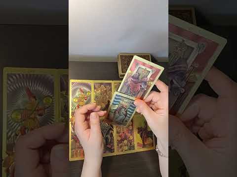 Видео: 💰ХОЧЕТ ТЕБЯ🍓МУЖЧИНА С ДЕНЬГАМИ‼️💸🔮Он не знает, хочешь ли ты его тоже...🪀