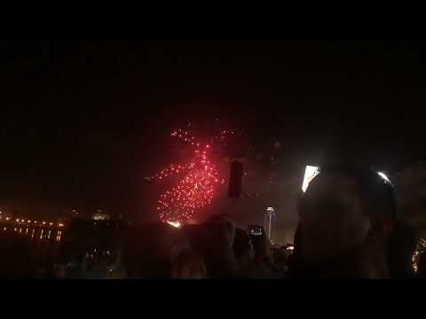 Видео: Световое шоу в Екатеринбурге на день города. Полная версия.