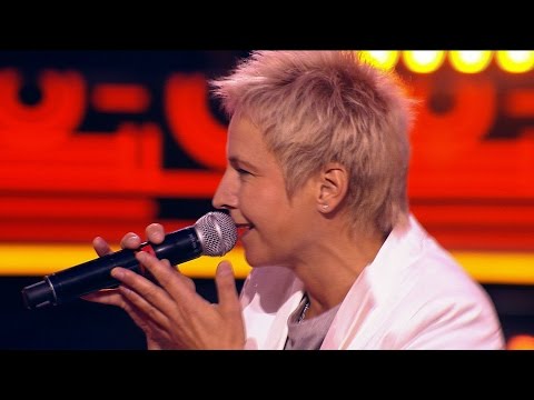 Видео: Живой Звук - Светлана Сурганова (Пролетая над нами)