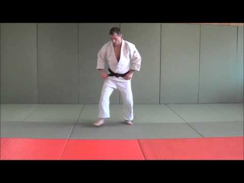 Видео: Как делать падения в дзюдо — Основы дзюдо