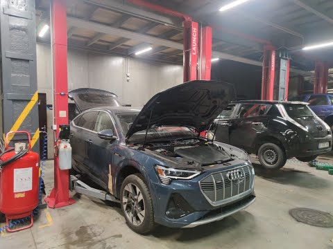 Видео: Не только Китайские электромобили ломаются. Audi e-tron Sportback.