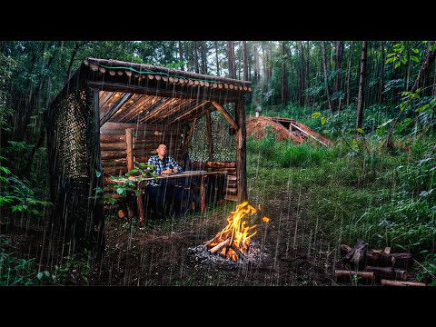 Видео: ЗАСТРЯЛ в ДОМЕ под ЗЕМЛЕЙ - ДОДЕЛАЛ БЕСЕДКУ | ЗИМА БЛИЗКО