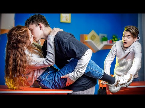 Видео: У МАШИ НОВЫЕ ОТНОШЕНИЯ! НАШЛА ЗАМЕНУ КИРИЛЛУ!