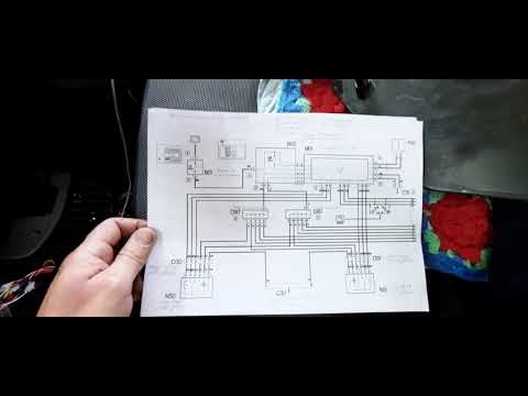 Видео: Фиат Добло, ремонт Ц.З. задней двери.