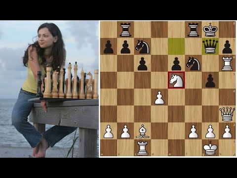 Видео: Александра КОСТЕНЮК  громит Томашевского в Итальянской партии! Шахматы