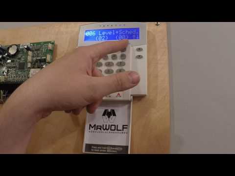 Видео: Открытие двери кодом с клавиатуры Paradox EVO.