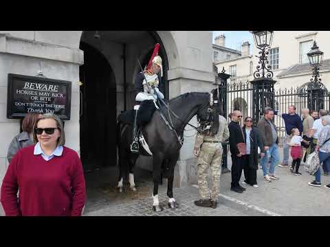 Видео: 7 Солдат и капрал проверяют караул