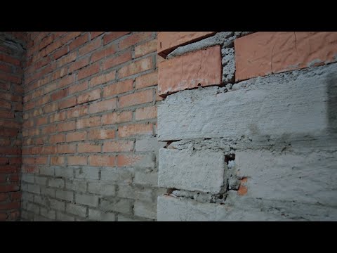 Видео: Адгезионный обрызг по кирпичу, газобетону и тёплой керамике. Как его подготовить и нанести на стены
