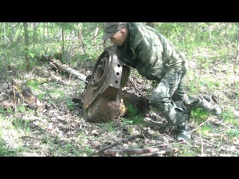 Видео: Любой ценой забрать МЕТАЛЛ! Ночь в лесной хижине. Нашел вахту лесорубов.