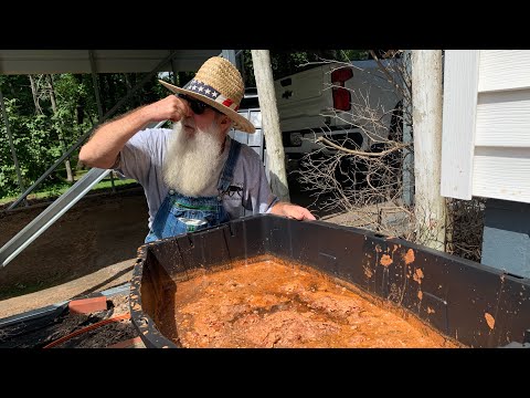 Видео: Как очистить ловушки от старой краски и воска