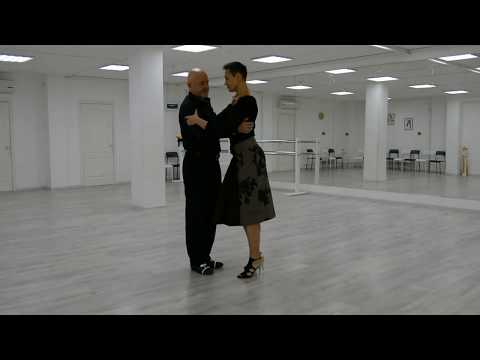Видео: Уроки танго 5#  Поворот налево (Giro a la izquierda) Alex & Rita